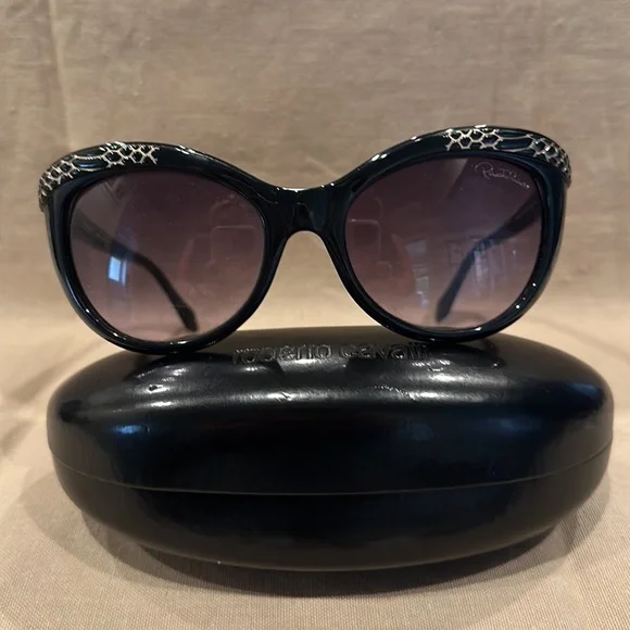 Like New Roberto Cavalli Snake Print Sunglasses Sunglasses Roberto Cavalli Snake Collection in Black  main image 3